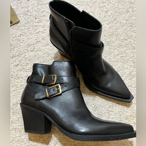 Dolce Vita 7 Black Ankle Roland Booties boots with Buckle Detail New